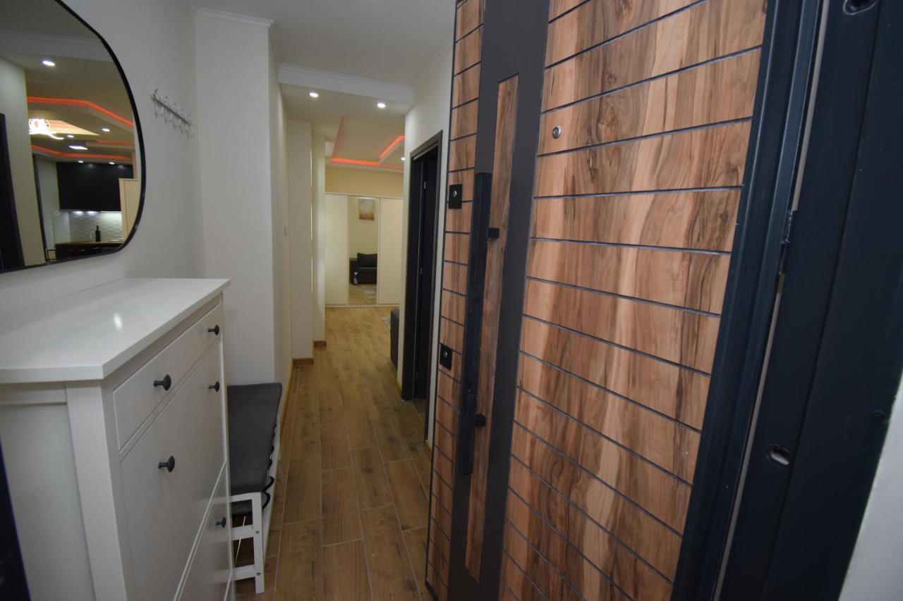 Apartments Wolf Belgrado Exterior foto