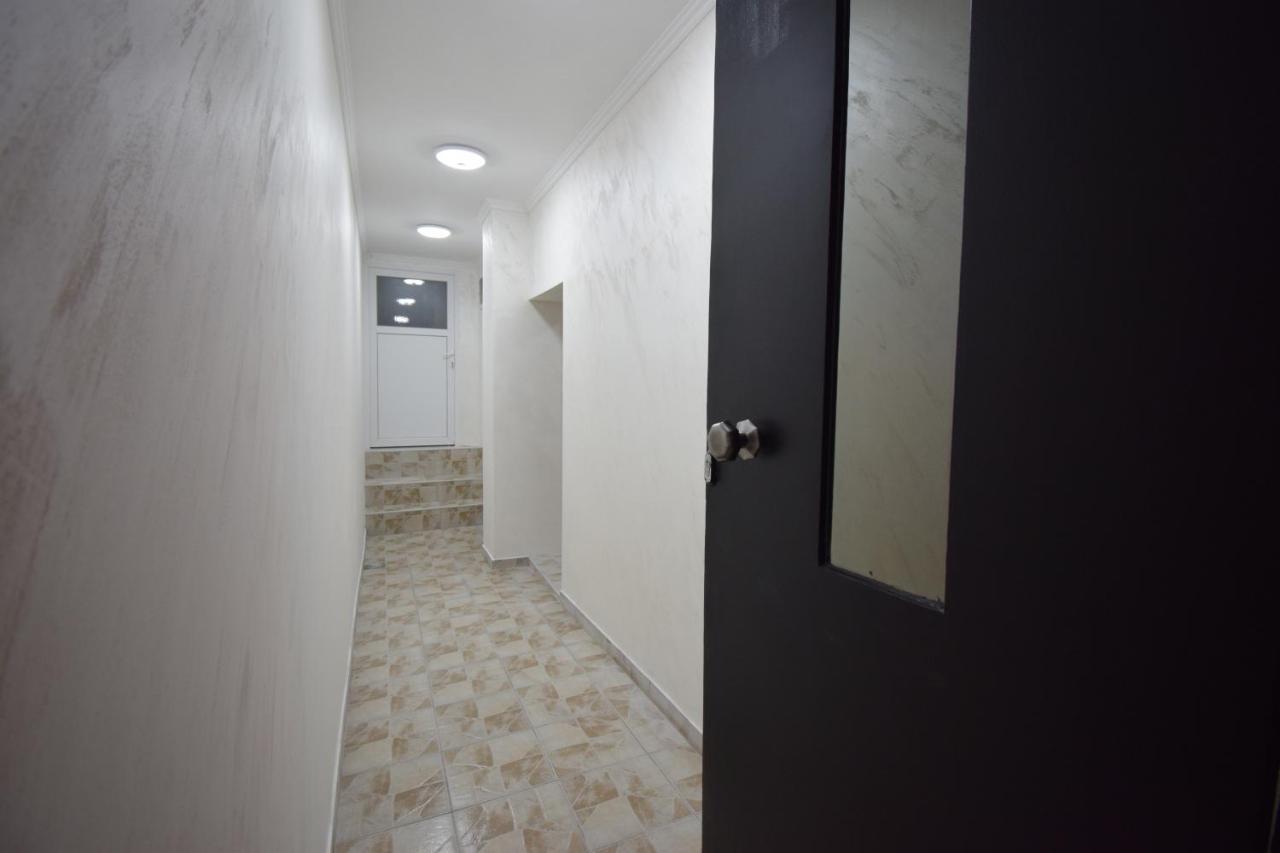 Apartments Wolf Belgrado Exterior foto