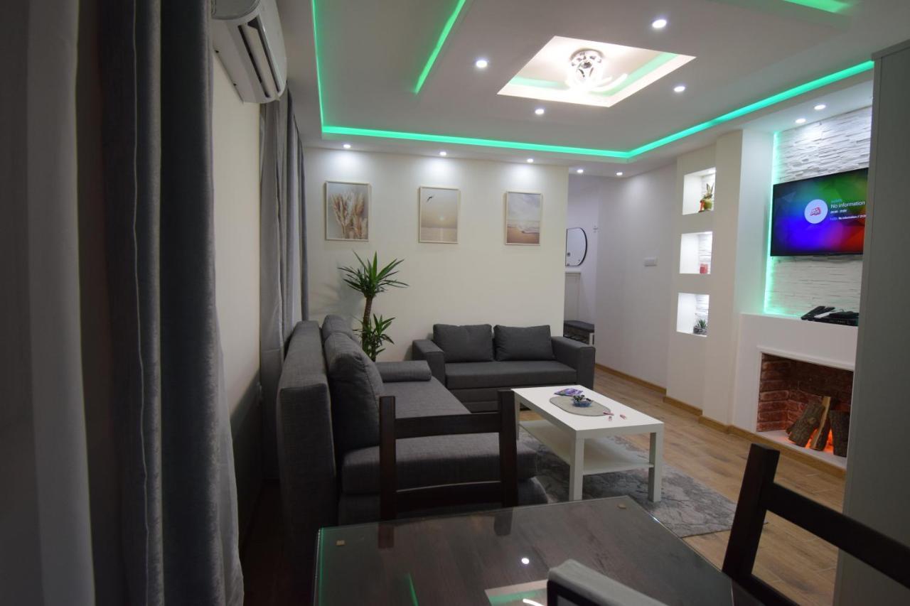 Apartments Wolf Belgrado Exterior foto